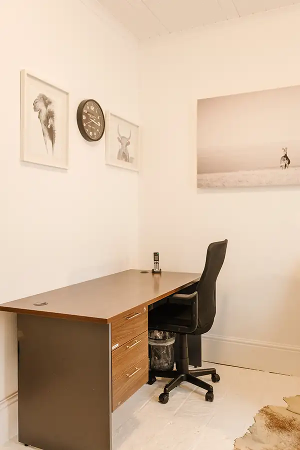 een foto van een bureau