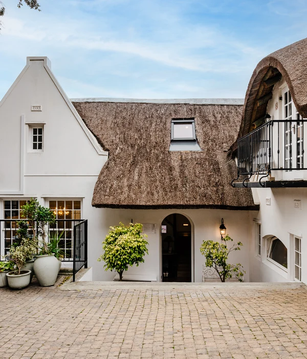 liberty-white-house-thatched-roof-client-page-2.webp